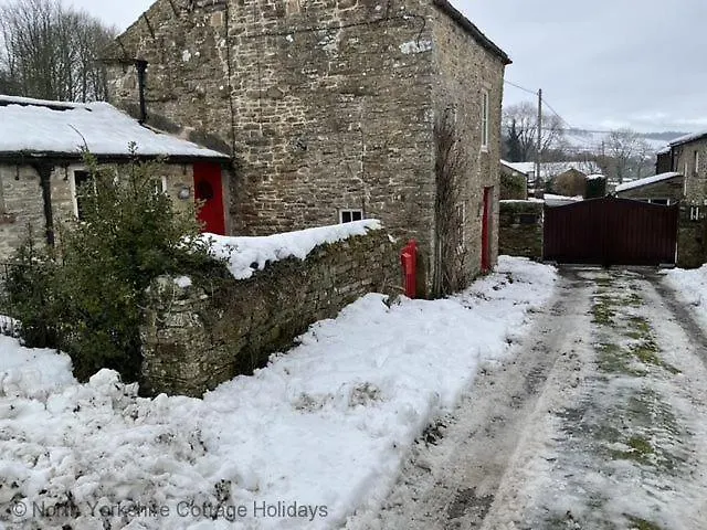 Storeys Cottage Redmire